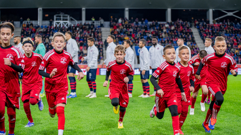 Csengeri gyerekek a stadionban